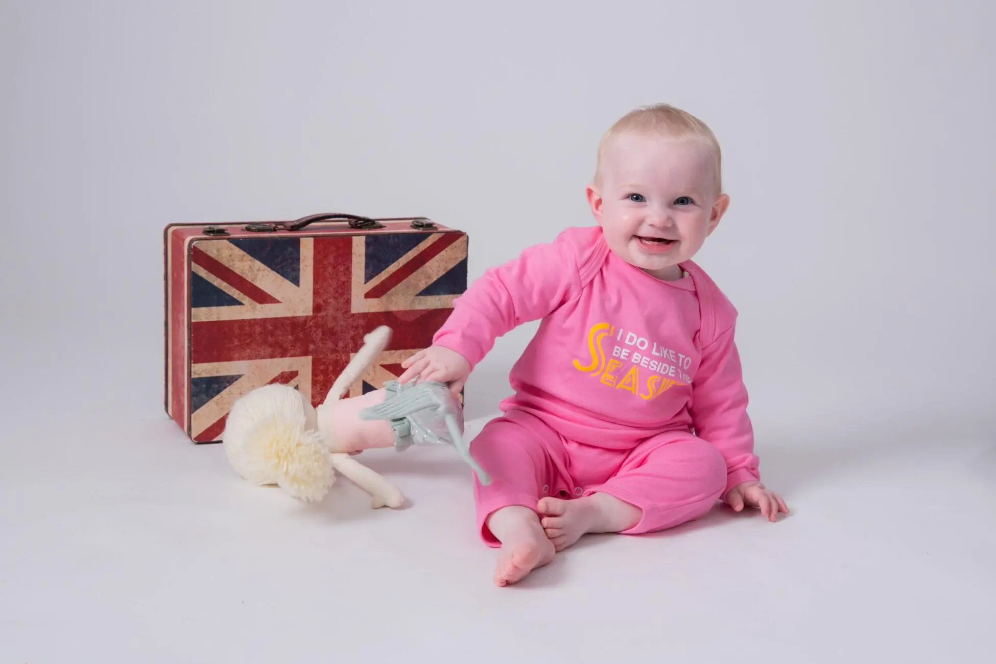 What Online Stores Have Cute and Affordable Baby Clothes?